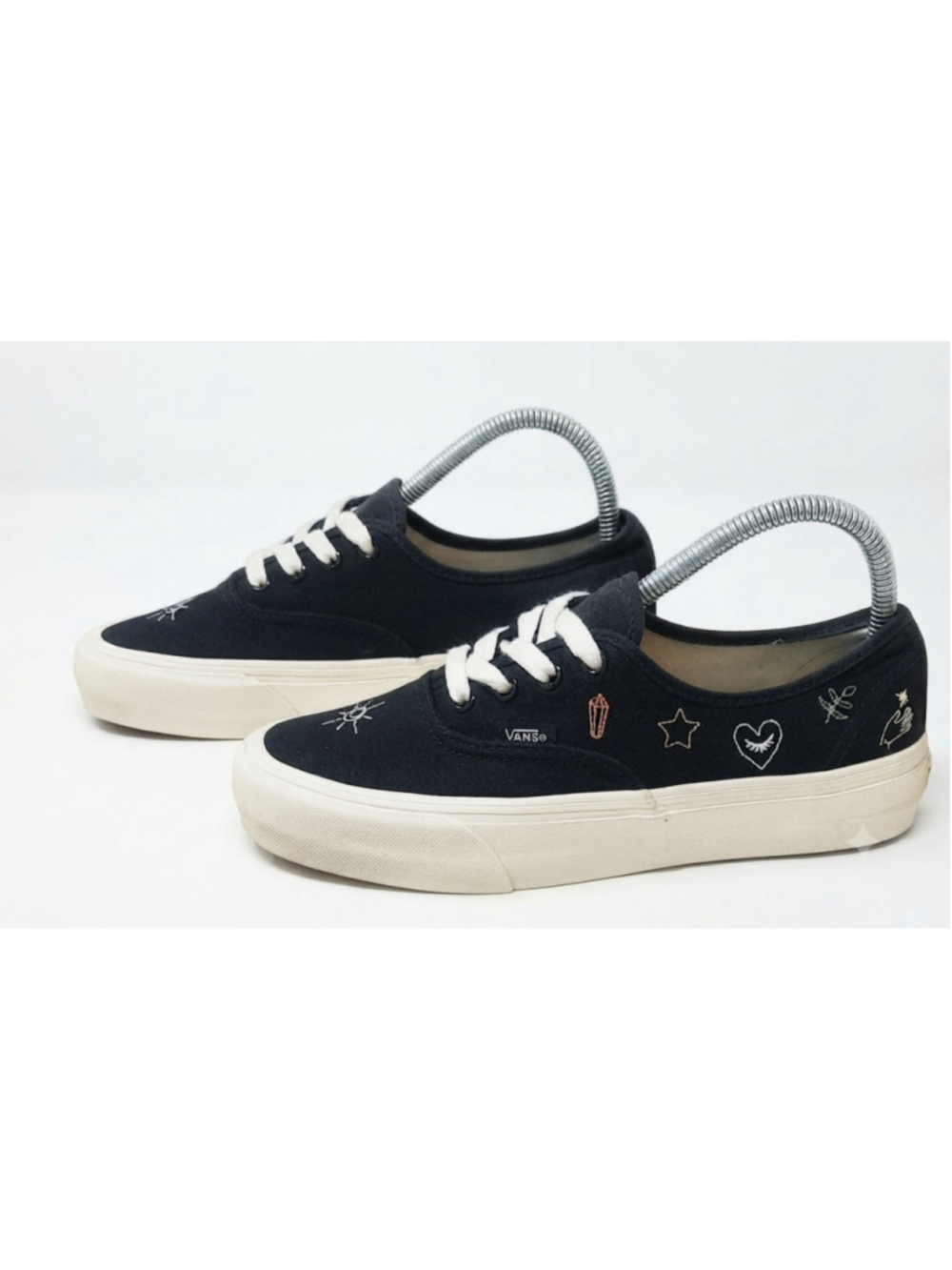 Rare Vans Authentic VR3 'Mystical Embraceoidery' sneakers/Black. Womens sz 7.5